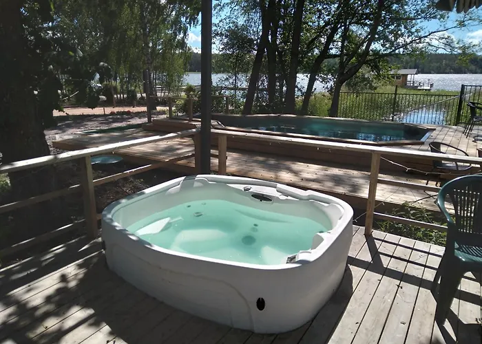 مزرعة للإقامة Ala-lemun Kartano *